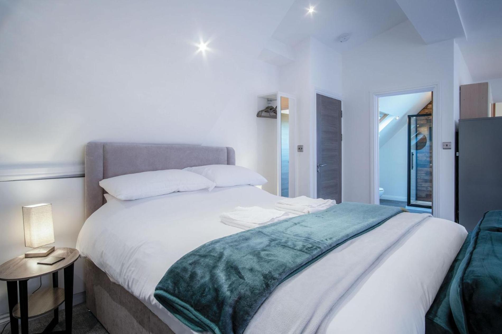 The Penthouse - 1 Bedroom Apartment - Ocean Breeze Порт-Эйнон Экстерьер фото