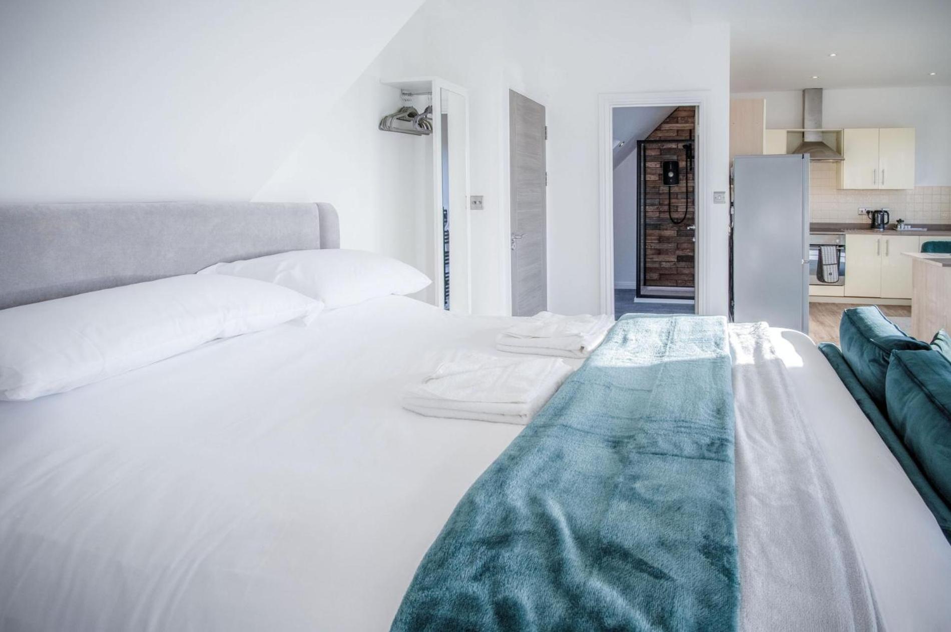 The Penthouse - 1 Bedroom Apartment - Ocean Breeze Порт-Эйнон Экстерьер фото